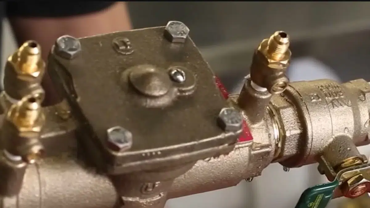 Backflow preventer body with brass test ports for california title 17 backflow testing guide in Stanton